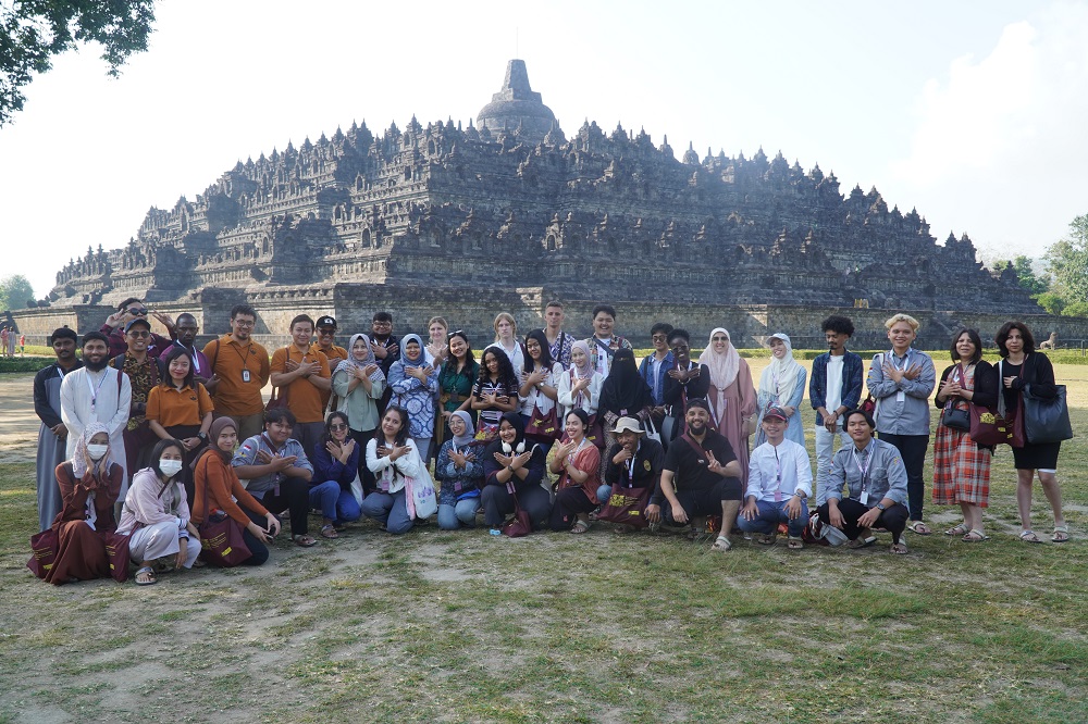 Strengthening Global Connectivity Through Cultural Exchange