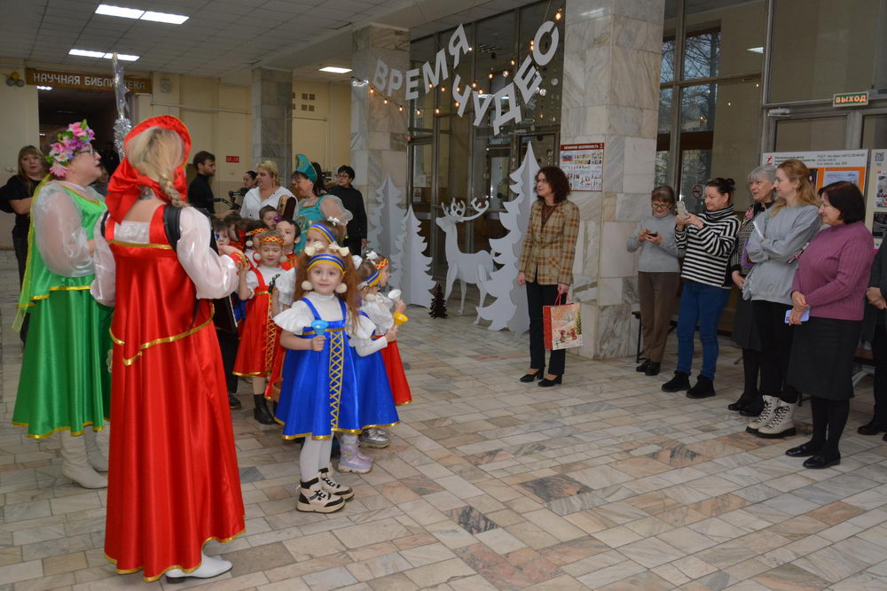 «Коляда приходит в гости. Все дела свои отбросьте!»