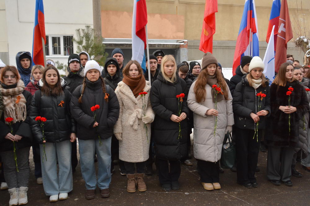 В честь наших защитников