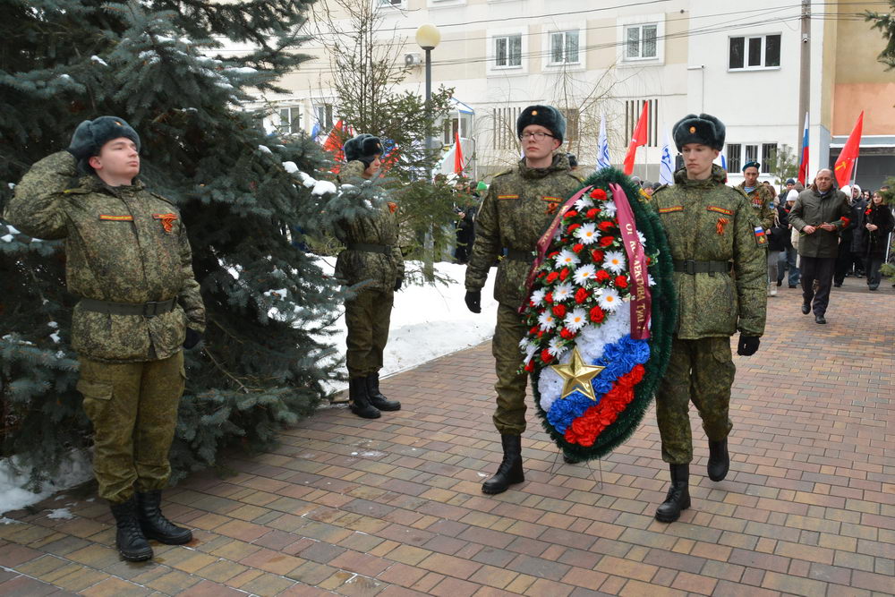 В честь наших защитников