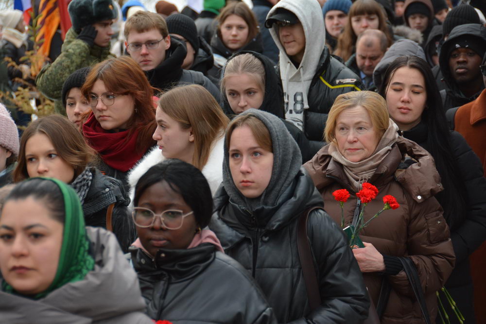 В честь наших защитников