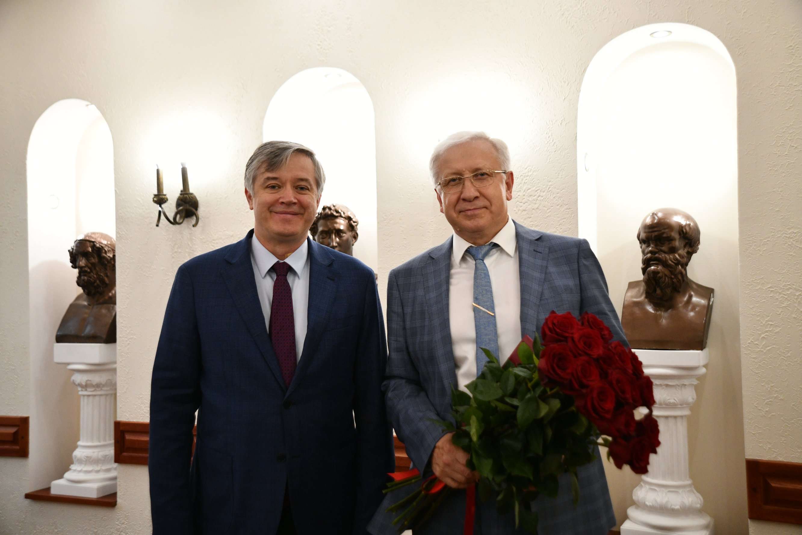С днем рождения, Олег Владимирович!