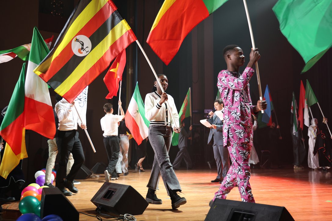 All flags hurry to visit us for the 20th time!