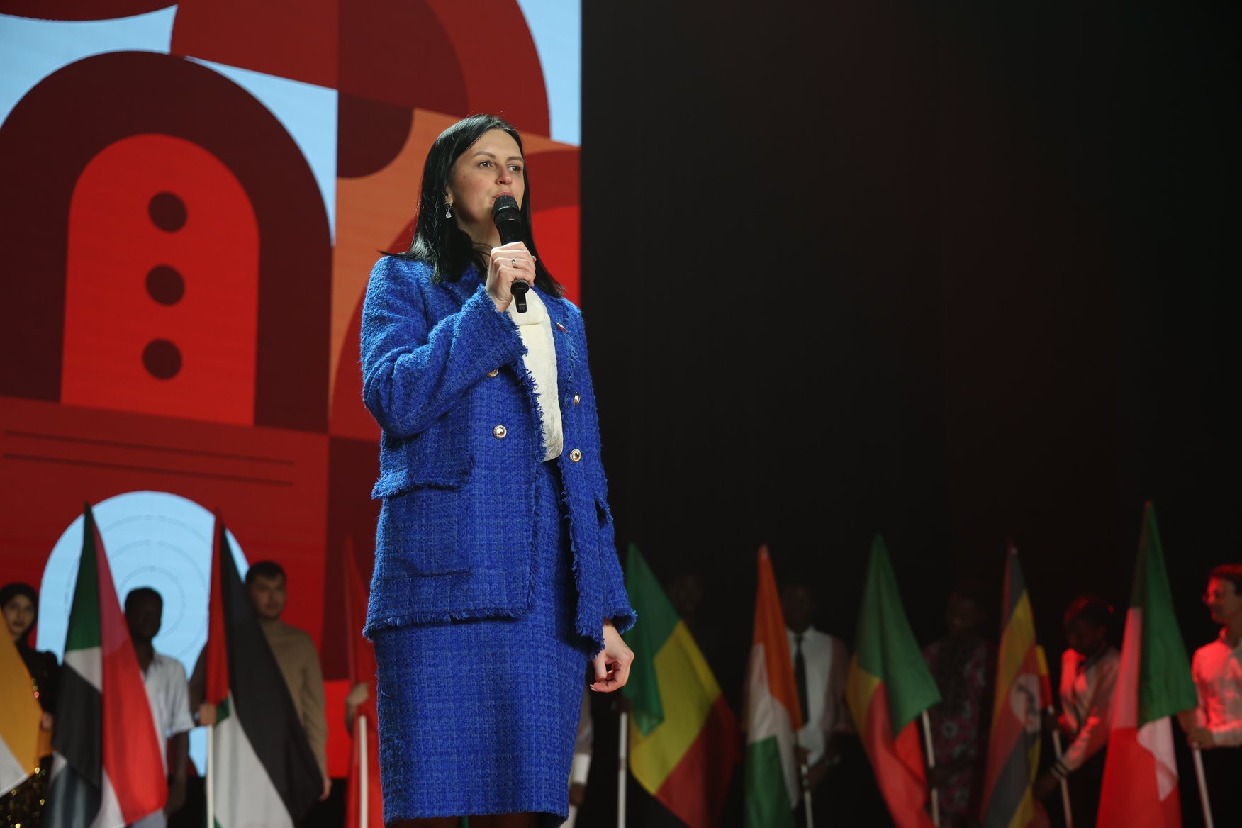 All flags hurry to visit us for the 20th time!