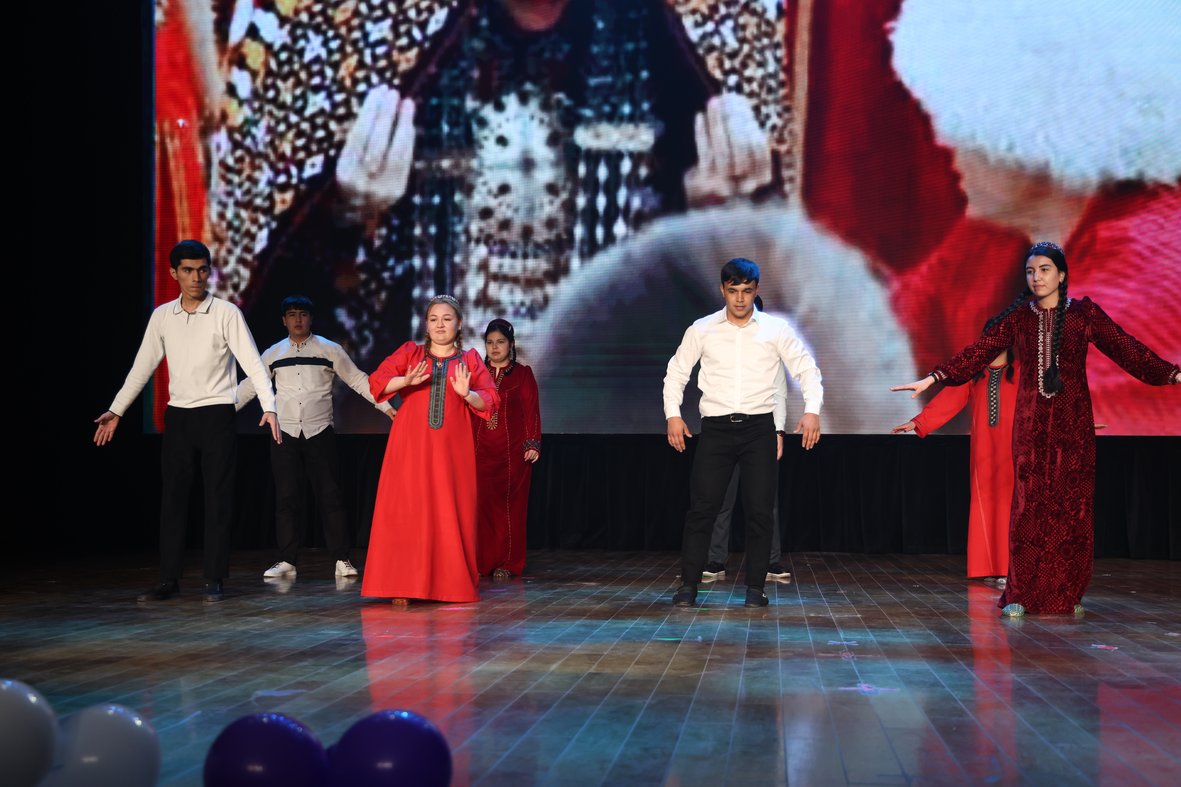 All flags hurry to visit us for the 20th time!