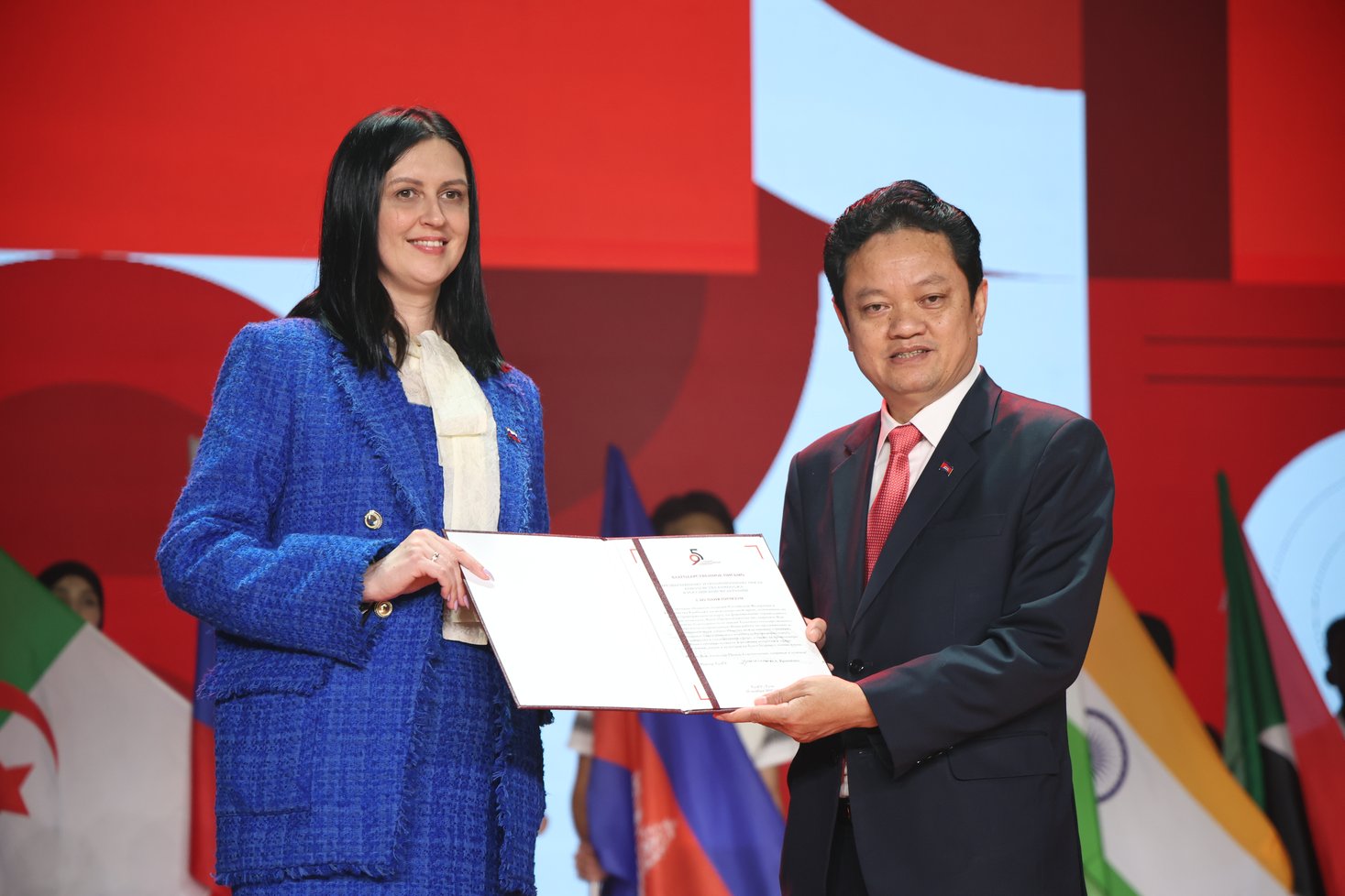 All flags hurry to visit us for the 20th time!