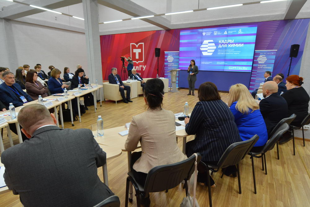 Готовить кадры на опережение