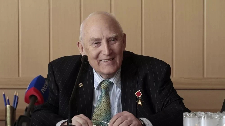 в 2027 году отметим 100-летие Аркадия Георгиевича Шипунова